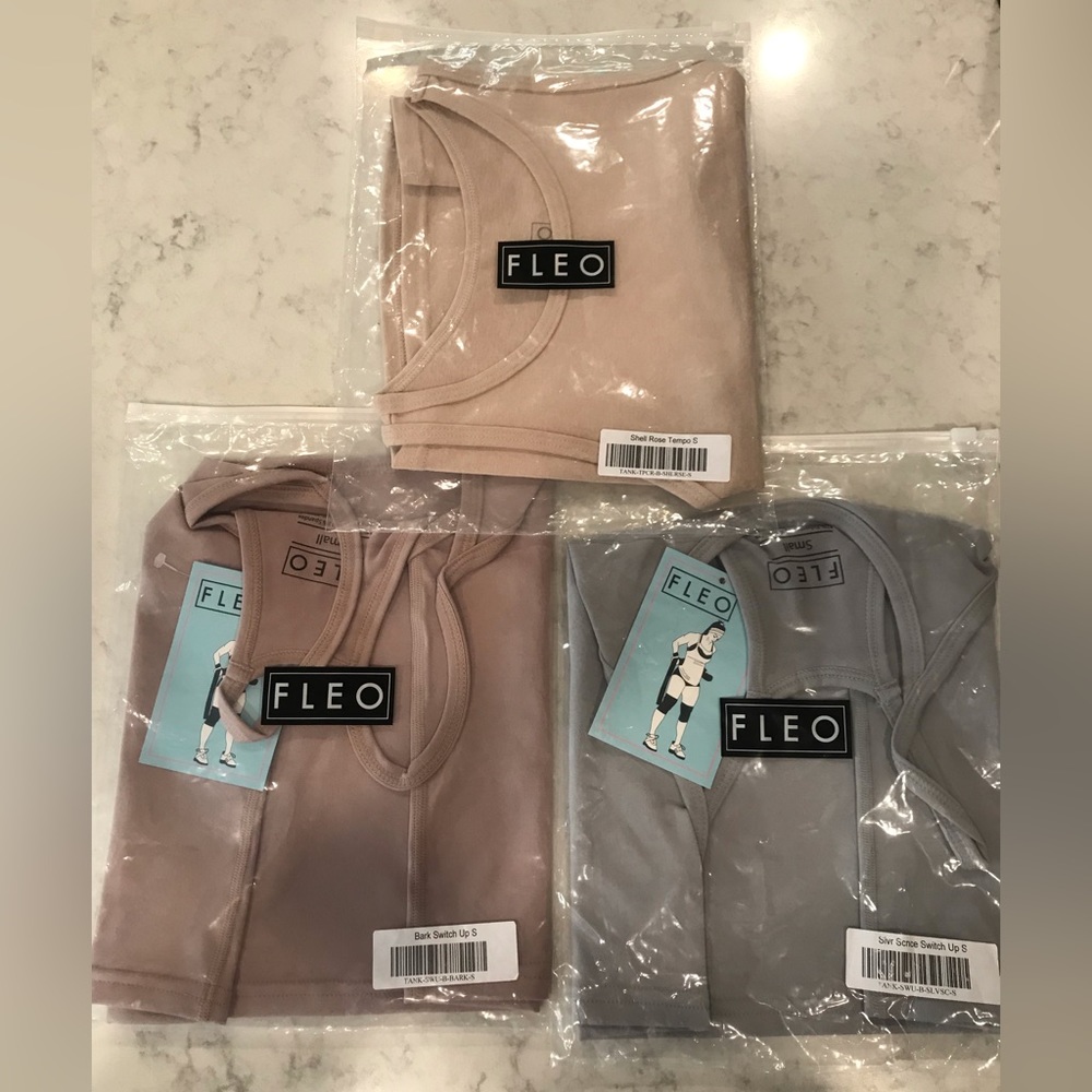 FLEO Switch it Up and Tempo Crops NIP